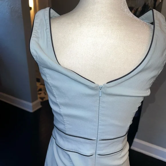 Express Form Fitting Stretch Dress - Picture 4 of 8